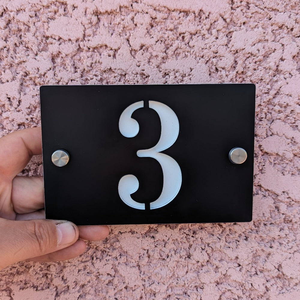 Plaque de Rue et Numéro de Maison Personnalisé Premium S1 Mini Noir Fond Acier