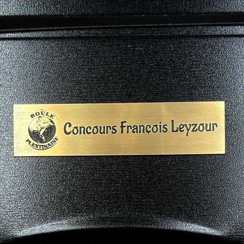 Plaque Adhésive Gravée Sur Mesure Avec Logo & Texte Noir 100x25mm