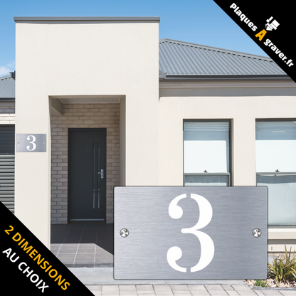 Plaque numéro de maison Premium S1 Mini acier sur fond blanc à fixer avec entretoises – découpe du numéro effet 3D – fabrication Plaques à Graver