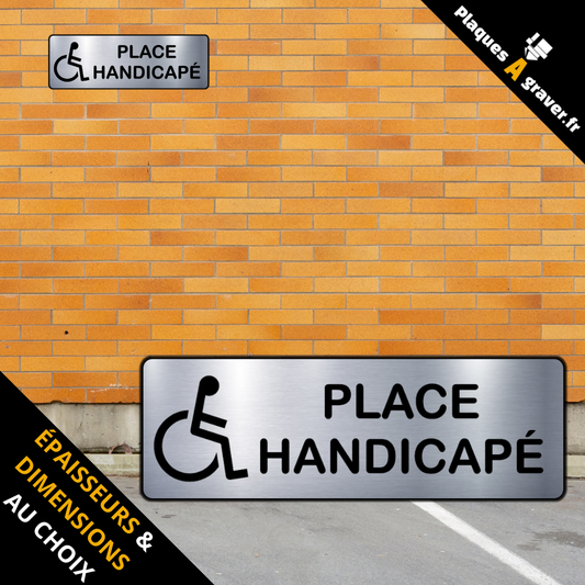 plaque Place handicapé en PVC adhésive Plaques à Graver installée sur un parking réservé